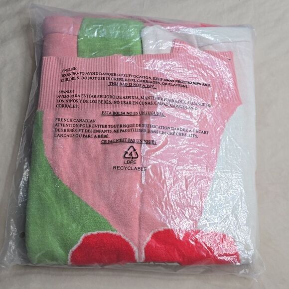 677 NWT Disney Moana Pua & Hei Hei Hibiscus Women's Knit Sweater Size Medium - Picture 3 of 5